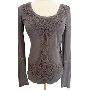 Free People Rose Garden Washed Charcoal Grey Lace Accent w Thumb Thermal Top