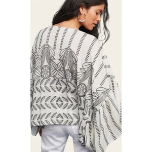 Annabella Akimi+Kin Ruffled KimonoTop from Anthropologie One Size