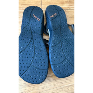Taos Black Prize 3 leather sandals Size 9 New in Box