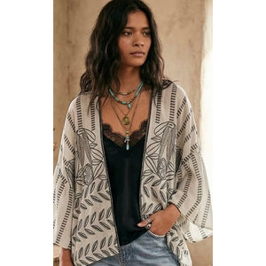 Annabella Akimi+Kin Ruffled KimonoTop from Anthropologie One Size