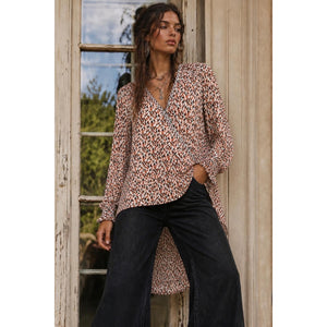 Max Studio Medium Floral Surplice High-Low Wrap Blouse Smocked Long Sleeve Orange Black